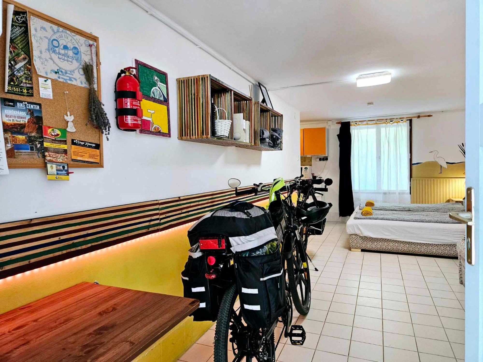 Apartment For Cyclists Ride In Balatonalmádi Eksteriør bilde